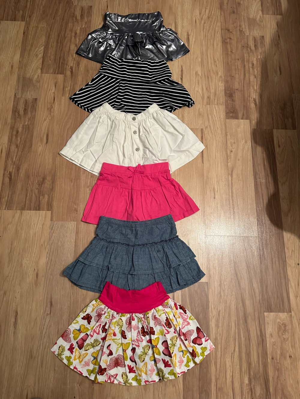 Girl  kids Ruffle skirt/Skort - Lightweight Casual skirts 6 pieces sizes 6 to 8